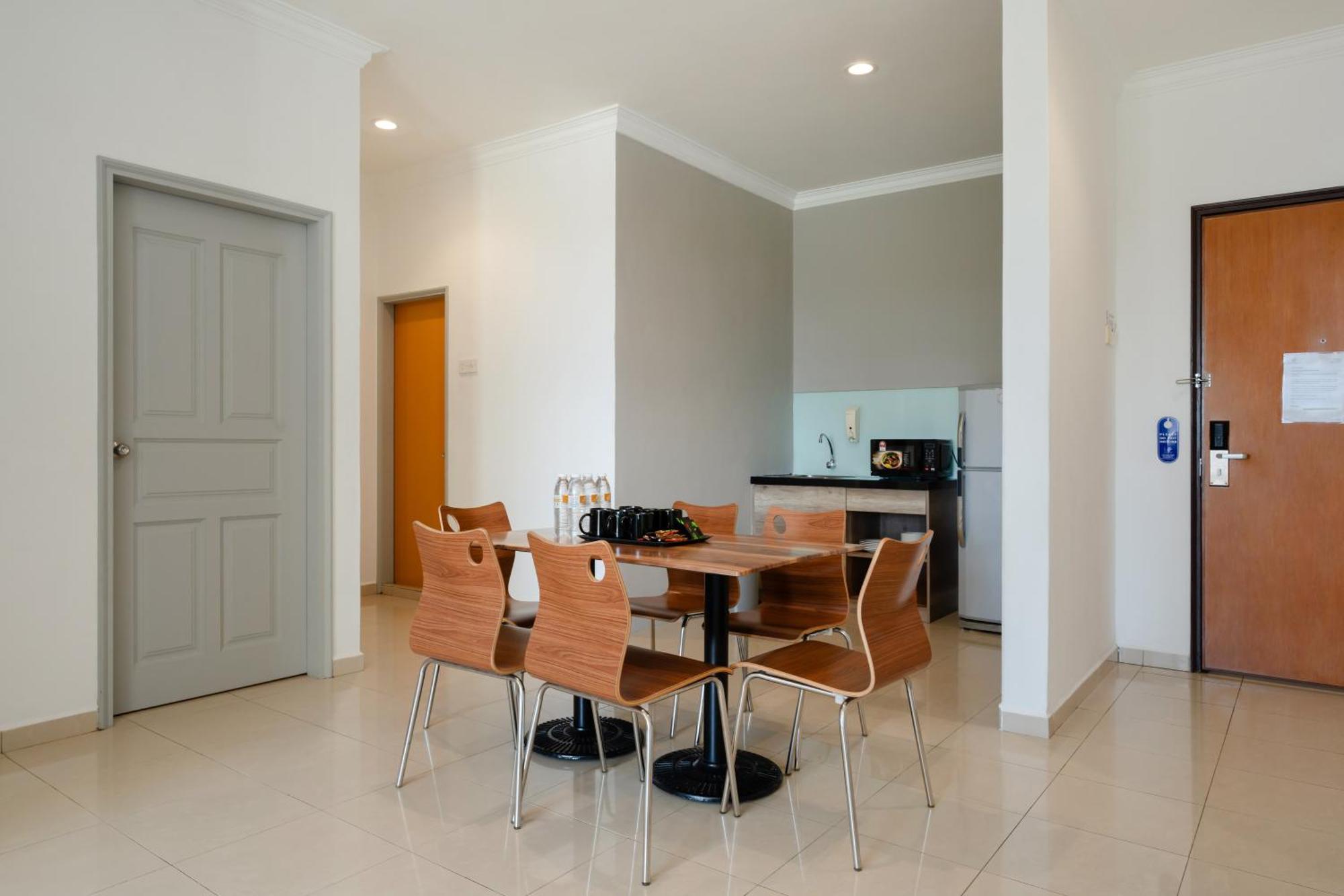 Golden View Serviced Apartments Tanjung Tokong Exteriér fotografie