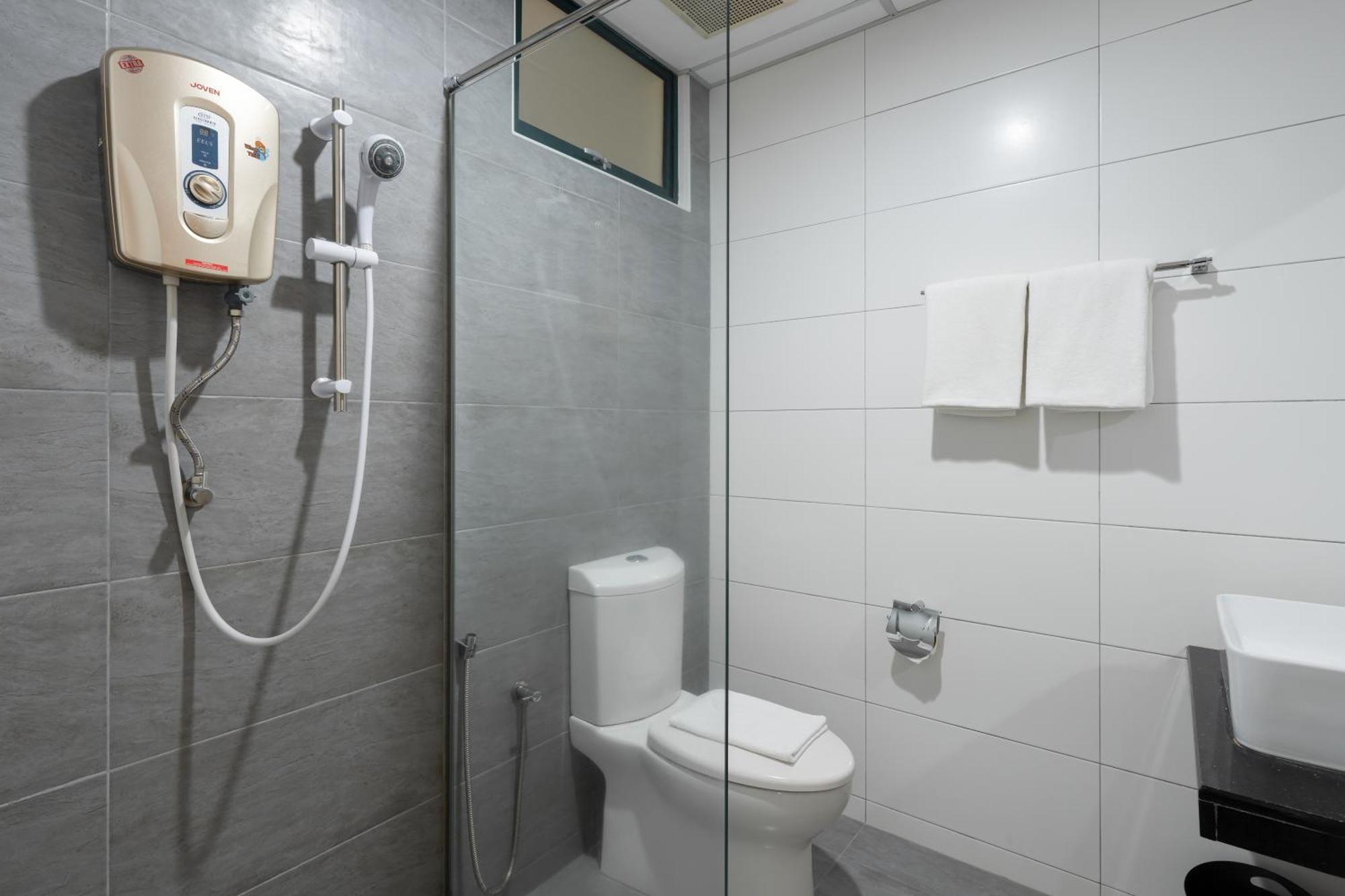 Golden View Serviced Apartments Tanjung Tokong Exteriér fotografie