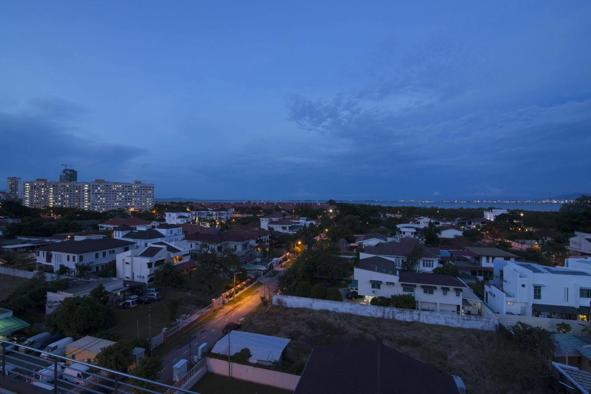 Golden View Serviced Apartments Tanjung Tokong Exteriér fotografie